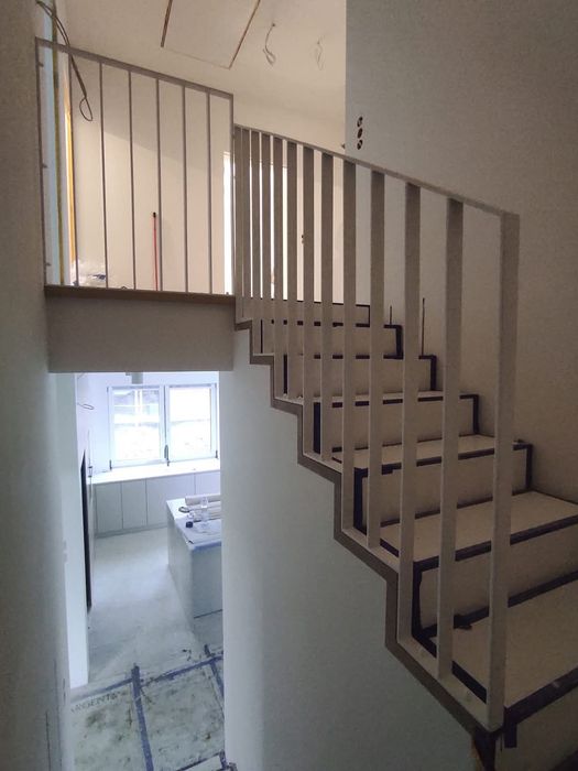 Balustrady wewnętrzne industrialne loft.