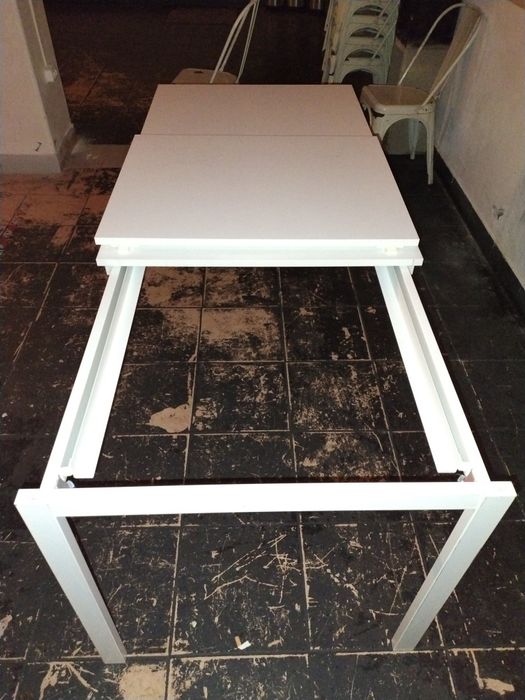 Mesa extensível como nova