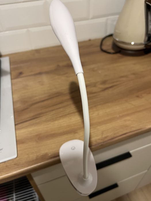 Настільна LED лампа з гнучкою ніжкою (біла)