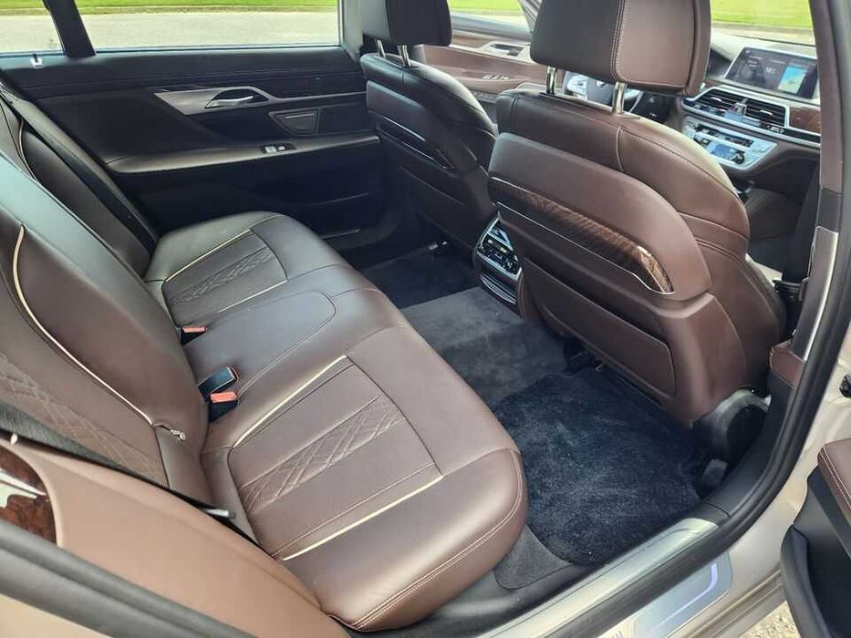 2019 BMW 7-Series 750i