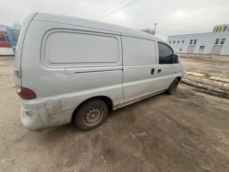 Бодьорий Hyundai H-1    Українець