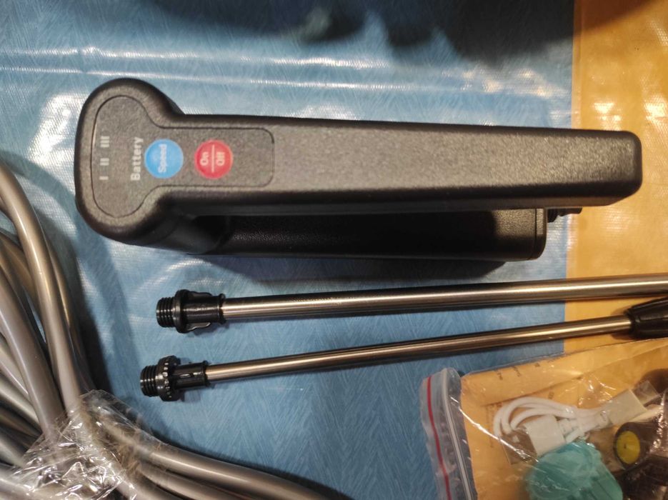 Продам акамуляторний оприскувач на три швидкості