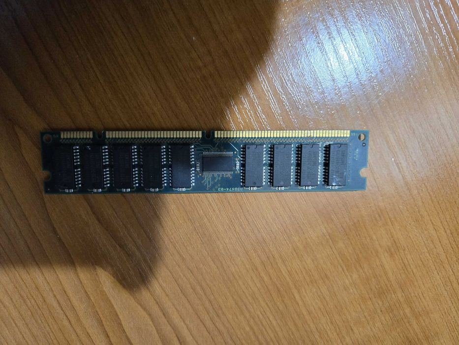Samsung SDRAM 64MB PC100 168 pin DIMM RAM do Pentium II III Windows 98 retro PC