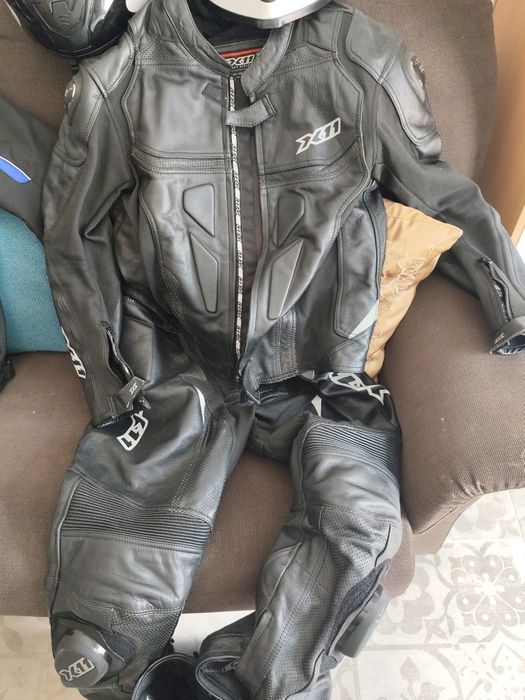 Agasalho completo x11 moto pista como novo