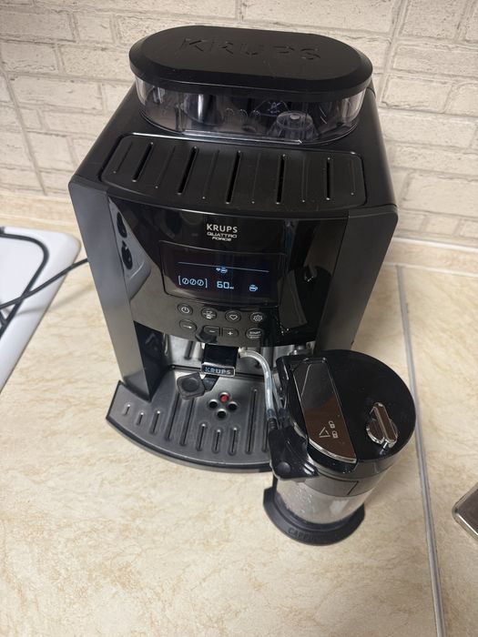 Кавомашина Krups EA819 Arabica Latte