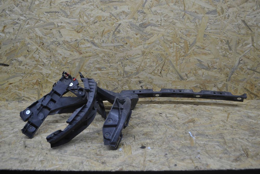 Ślizg ślizgi mocowania zderzaka tylnego Opel Zafira C  KOMPLET