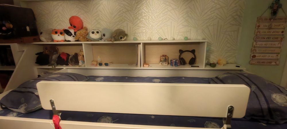 Conjunto Beliche Super Jojo e cómoda Hemnes 8 gavetas ikea