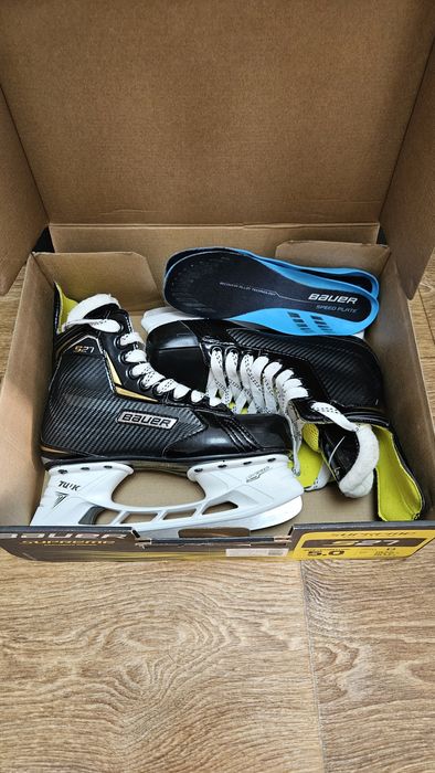 Ковзани Bauer Supreme S27, розмір 5.0D (24см). Хокейні коньки