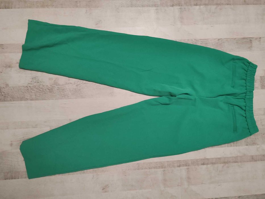 Eleganckie spodnie zielone szersza nogawka