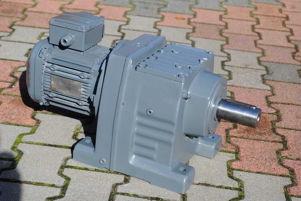 Motoreduktor 1.1kw. 9,1obr./min. SEW R87DRE90M4/ASB1/TF