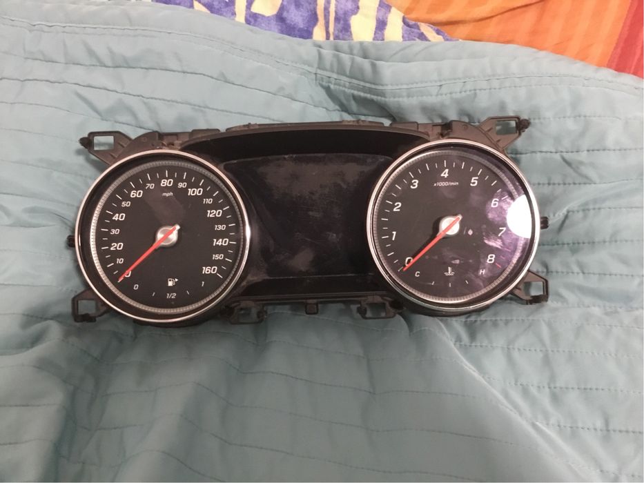 Licznik Od Mercedesa-Benz E-Class W213