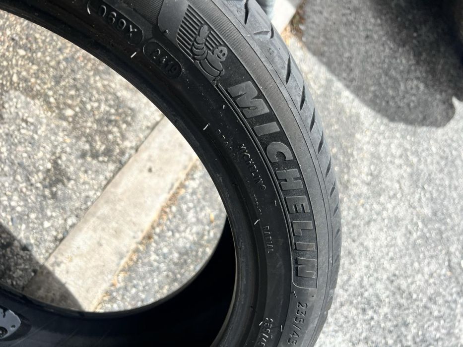 235/45/18 Michelin 2 pneus