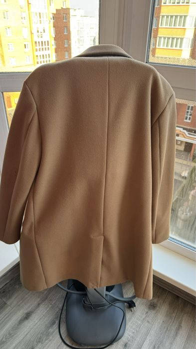 Класичне чоловіче пальто