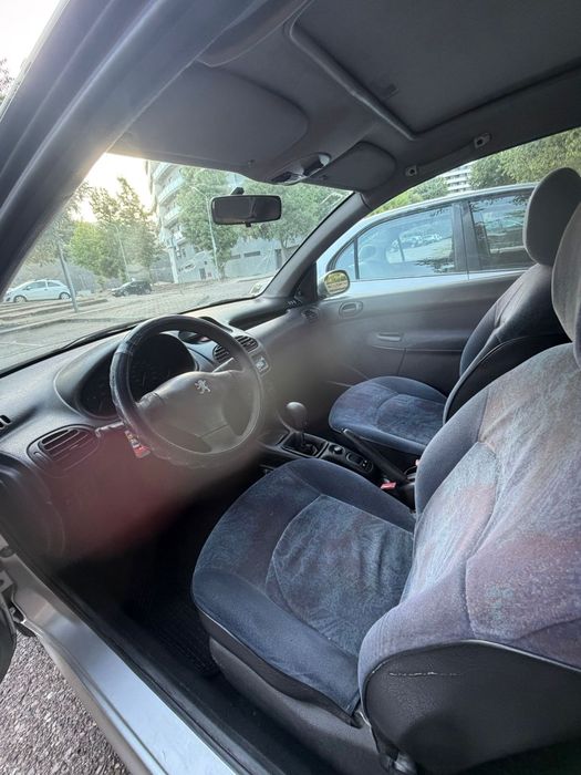 Peugeot 206 XR .