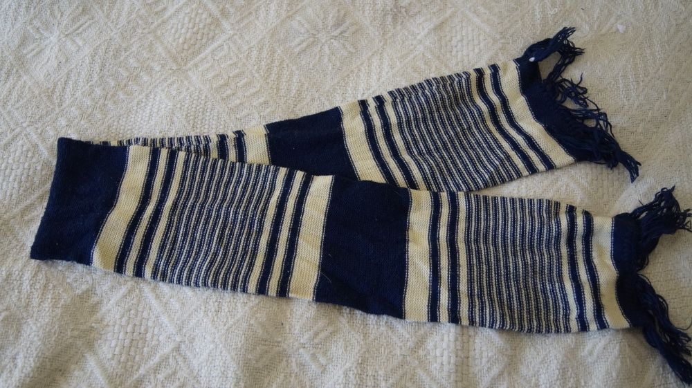 szalik paski frędzle