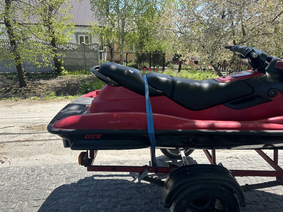 Водный мотоцикл seadoo bombardir 110Л.С