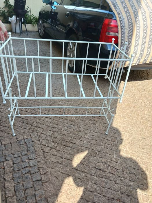 Cama em ferro   bebé