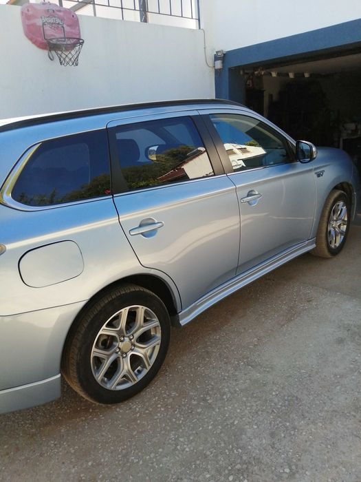 Mitsubishi Outlander 2.0 PHEV (Plug-In) Ano 2013 ver descrição