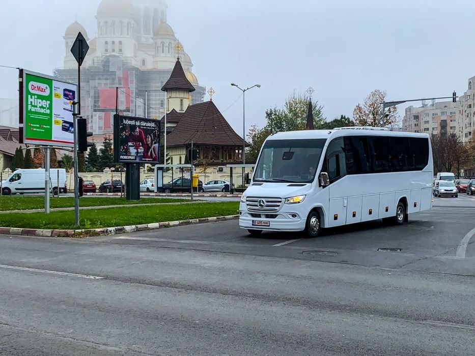 Mercedes Benz Sprinter 819