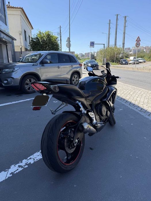 Suzuki GSXR 600 K7