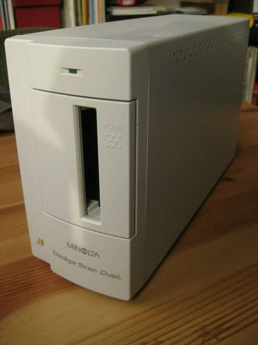 Scanner Minolta Dimage Scan Dual F-2400
