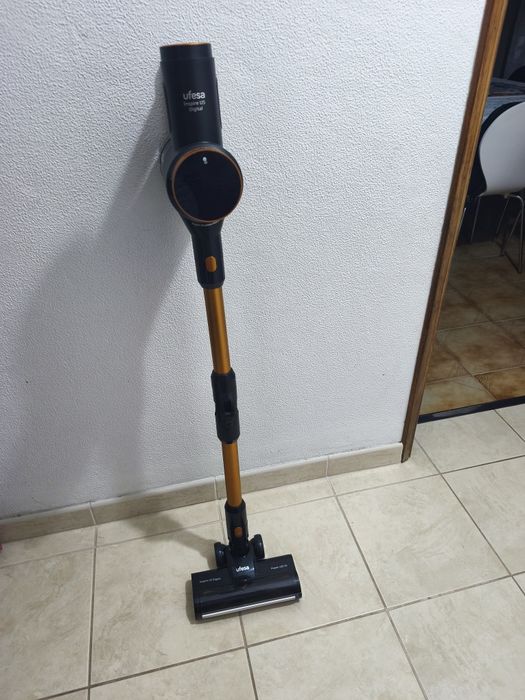 Aspirador vertical ufesa
