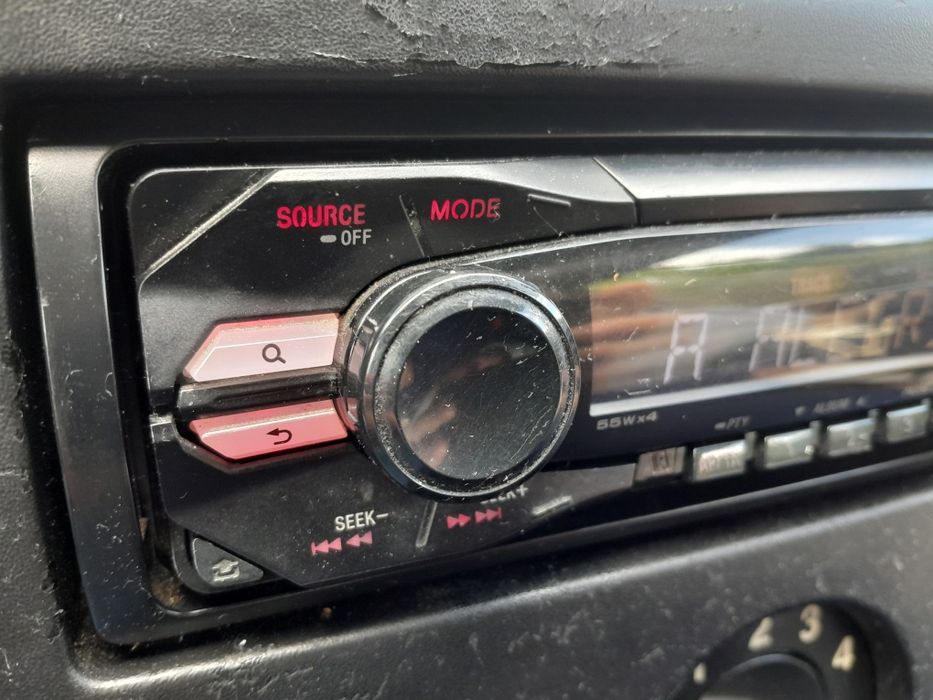 Rádio Sony DSX-A4OUI frente removível Fm/ USB/ Aux