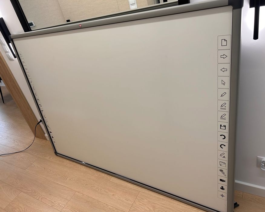 tablica interaktywna Avtek TT-BOARD PRO + projektor Sony VPL-SX631
