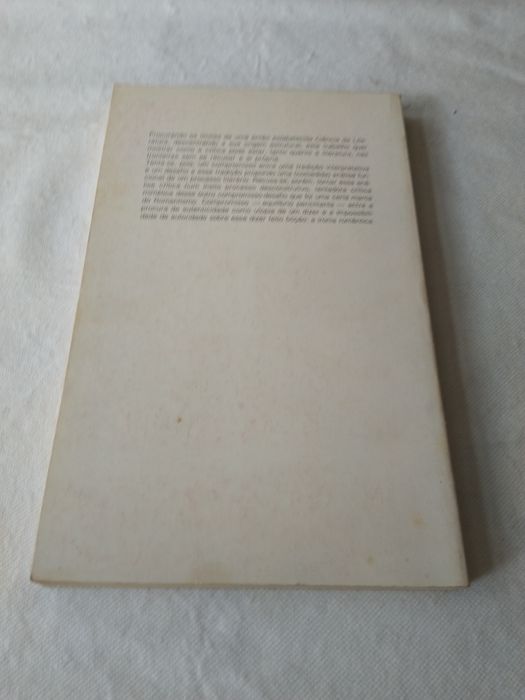 A Ironia Romântica de Maria de Lourdes A. Ferraz