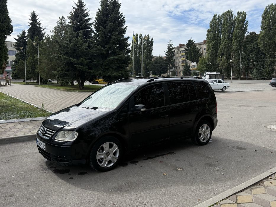 Продам Тоуран 2.0 дизель Автомат