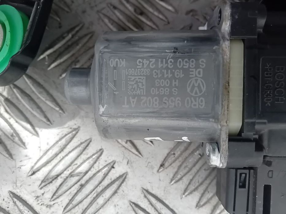 Motor e Elevador de Vidro Porta Frente Direito VW Polo GR 6R0958802AT