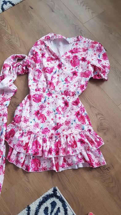 Sukienka Megi B... z paskiem