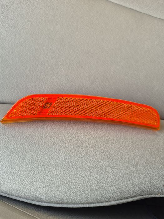 Продам оригінальний правий котафот бампера Dodge Durango  2021