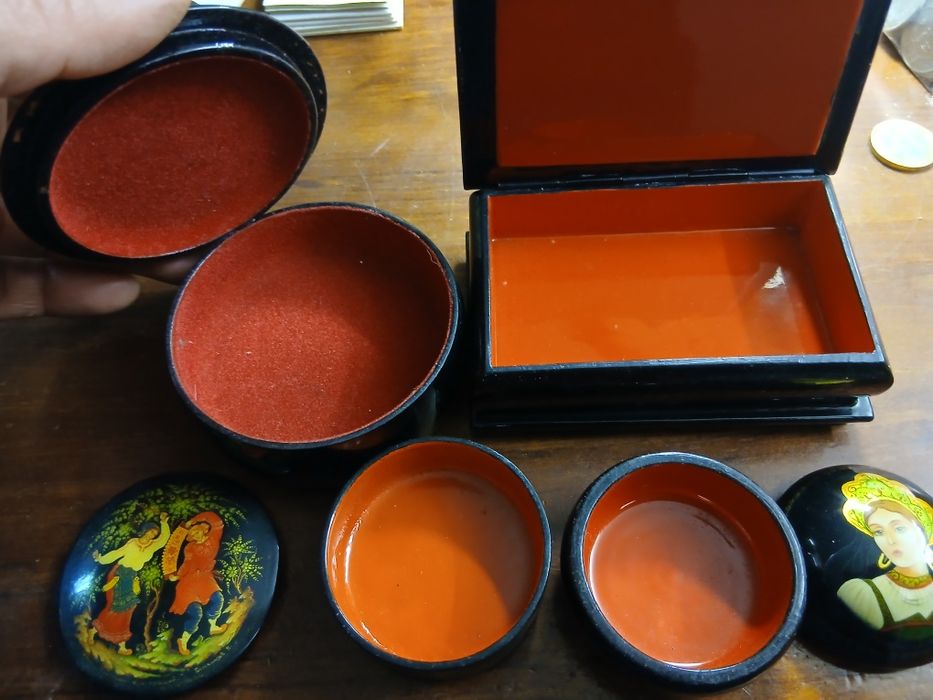 Caixa antigas da Russia