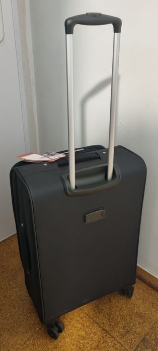 Mala de viagem tamanho M