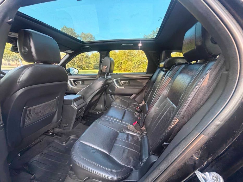 Land Rover Discovery      2017