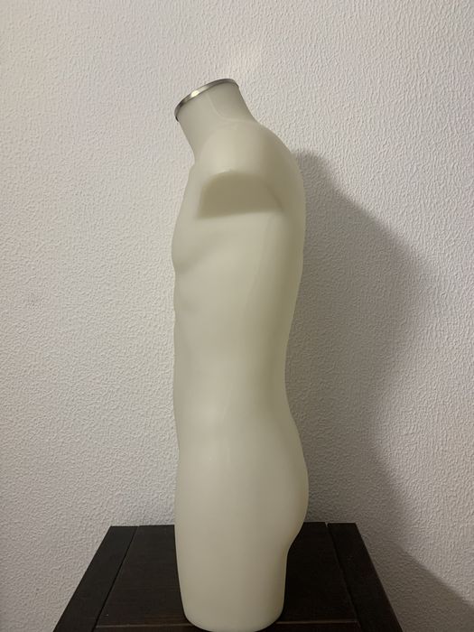 Busto com ombreiras NOVO