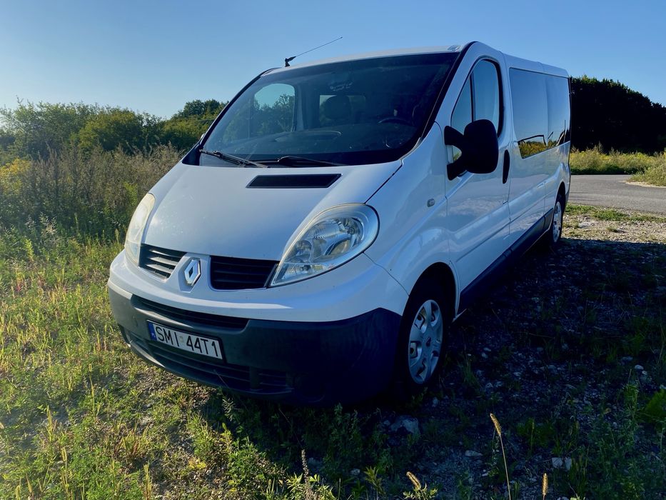 Wynajem busa 8+1 os.