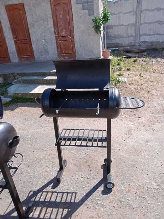 Мангал для шашлыка и барбекю.