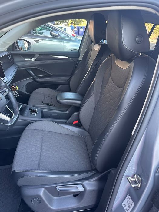 Volkswagen Tiguan eHybrid 204 cv (08/2024) – Como Novo | Garantia de Fábrica | O Melhor dos Dois Mundos