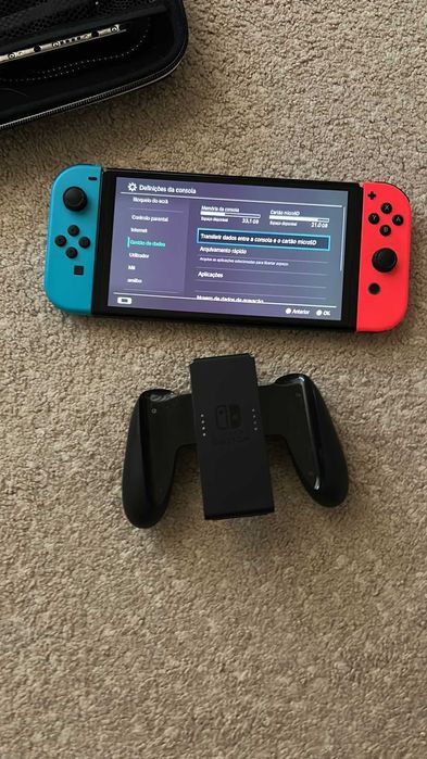 Nintendo Switch Completa (V2) + Mala + Pack 8 Jogos (Ótimo Estado)