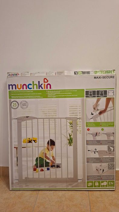 Grade de segurança / barreira de criança da Munchkin + extensor