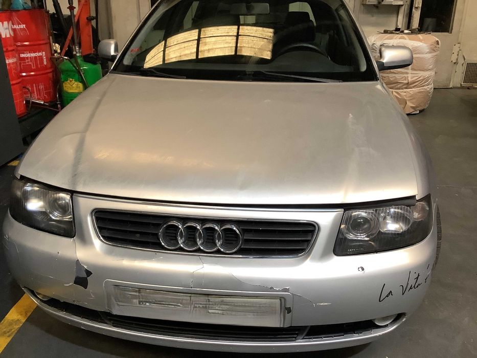 Audi A3 1.9 TDi - 1998 - Para peças
