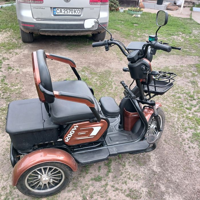 Трицикл Corso «LOGAN PRO» двигун 1200W, акумулятор 72V 28Ah графеновий