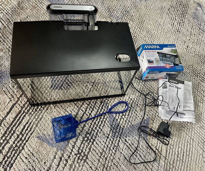 Aquário Marina 19 litros com filtro e luz