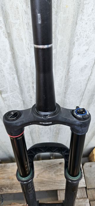 Suspensao rockshox lyrik rct3 170 - 180