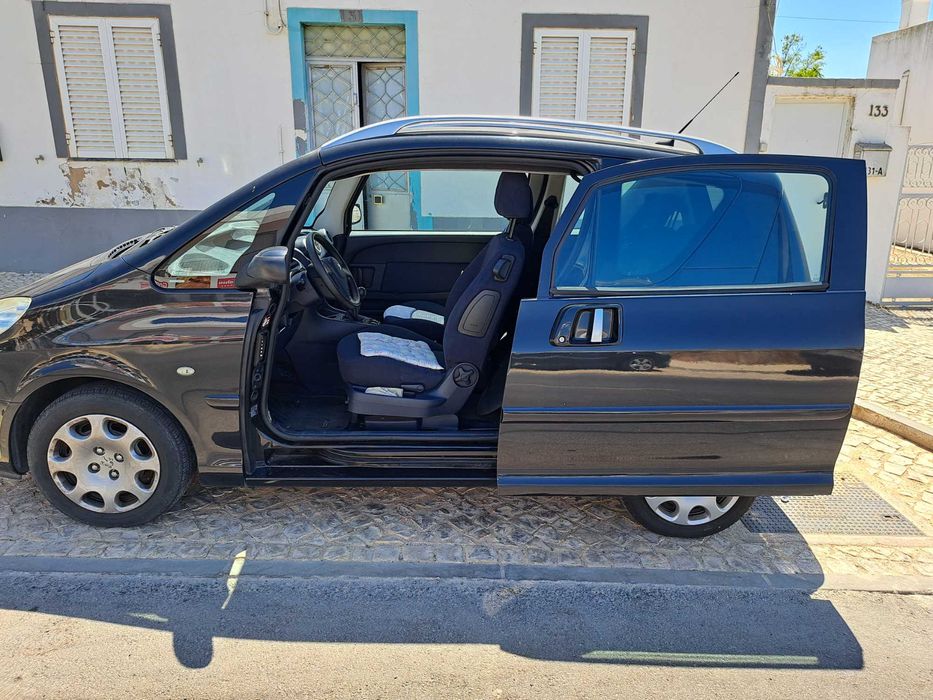 peugeot 1007 em excelente estado.