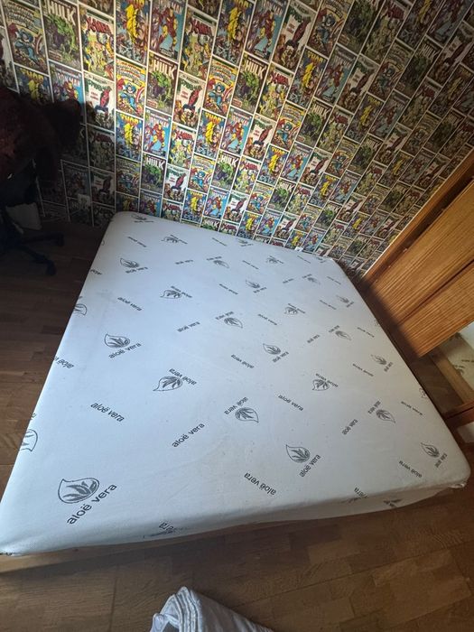 Base de cama e colchão