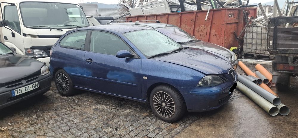 Seat Ibiza 6l para pecaa