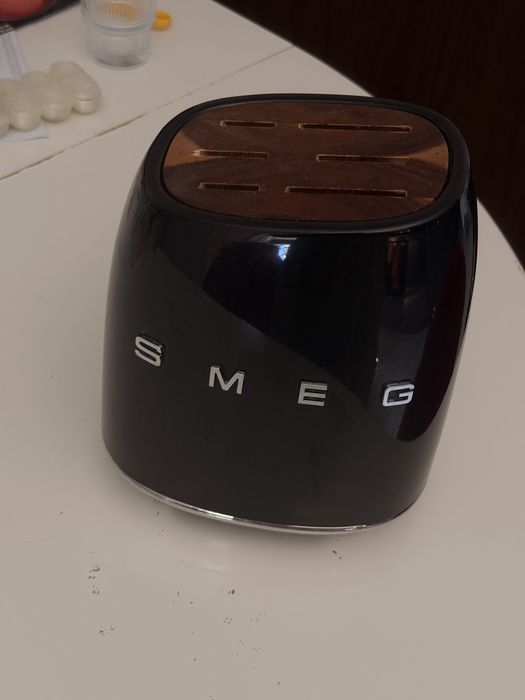 Faqueiro SMEG.
